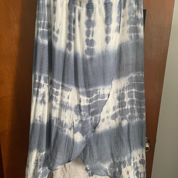 Blue/white tie dye skirt - Picture 9 of 12